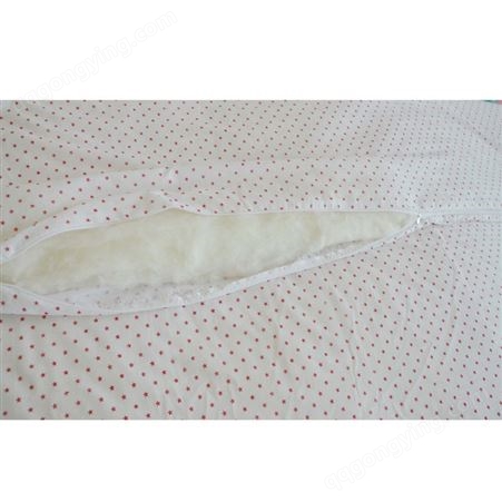 厂家批发1.5×2米学生棉被 宾馆酒店学校单位被褥团购量大优惠